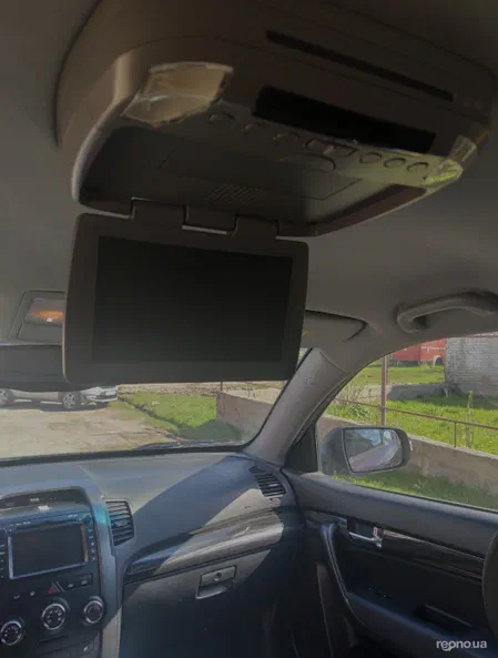 Kia Sorento 2011 - 6