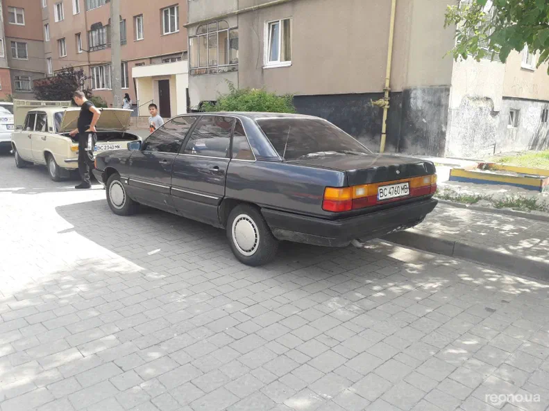 Audi 100 1986 - 27
