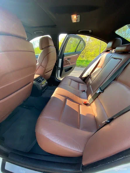 BMW 5 серія 2012 - 6