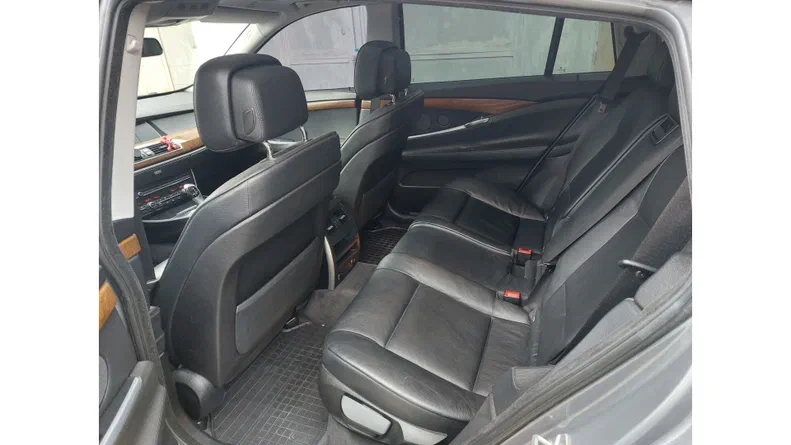 BMW 5 серія 2010 - 16