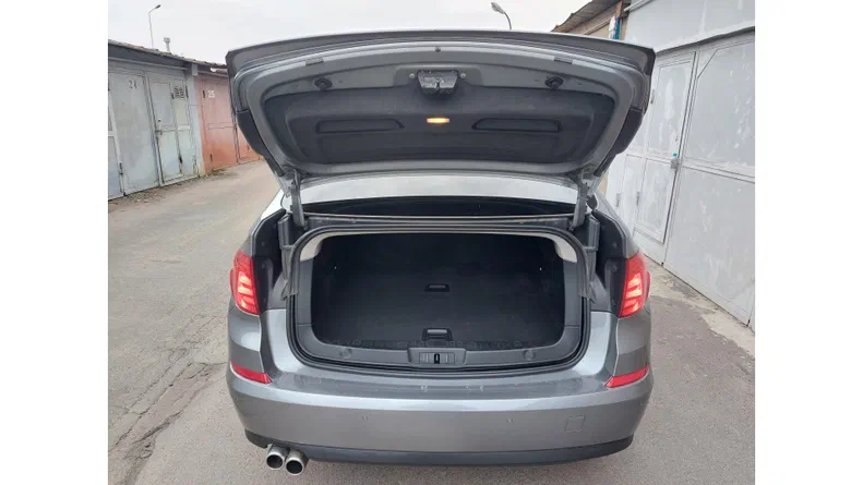 BMW 5 серія 2010 - 18