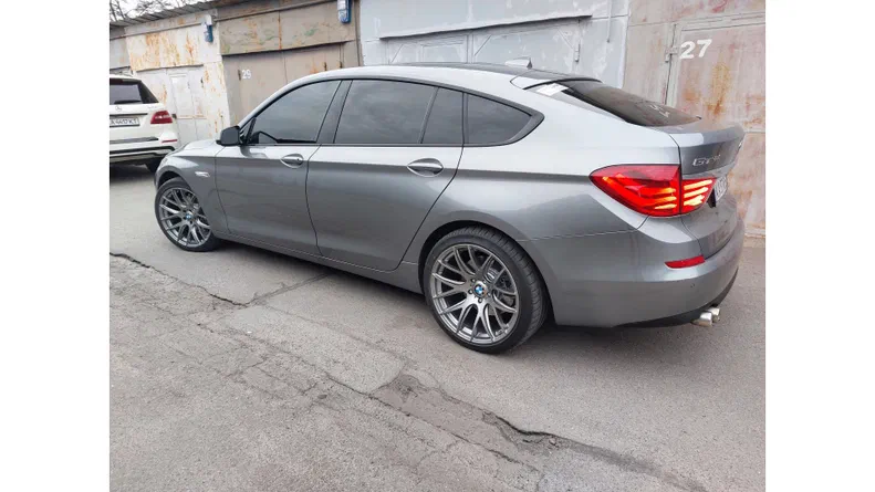 BMW 5 серія 2010 - 11
