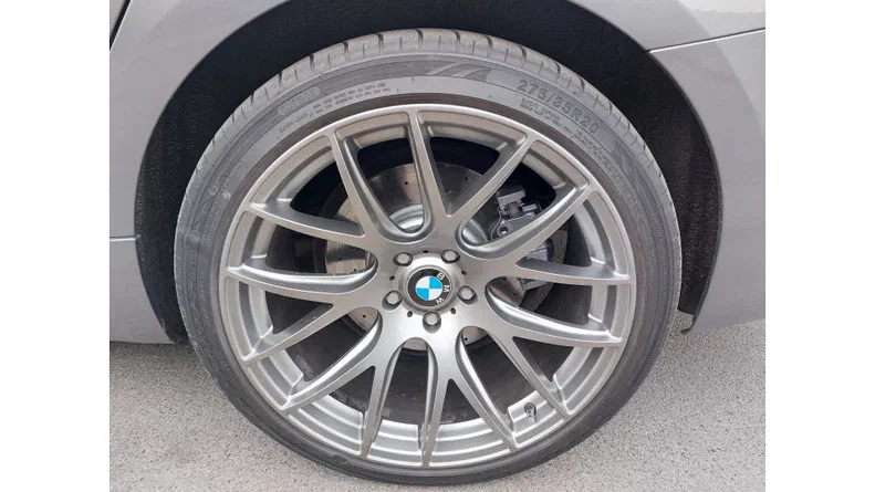 BMW 5 серія 2010 - 27