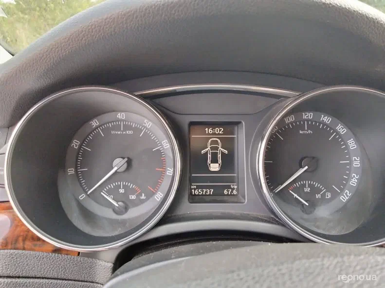 Skoda Superb 2010 - 8