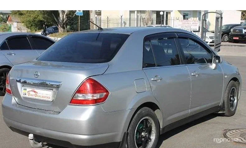 Nissan Tiida 2007 - 6