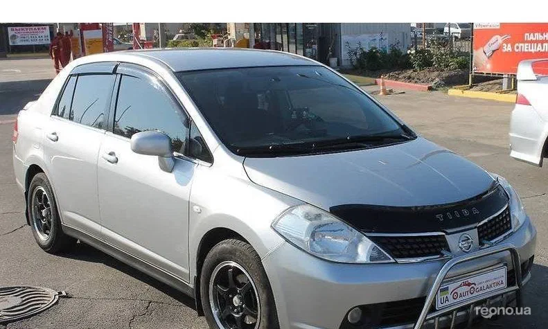 Nissan Tiida 2007 - 8
