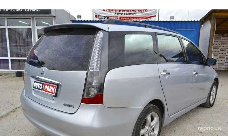 Mitsubishi Grandis 2006 - 23