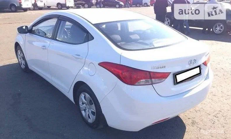 Hyundai Elantra 2012 - 8