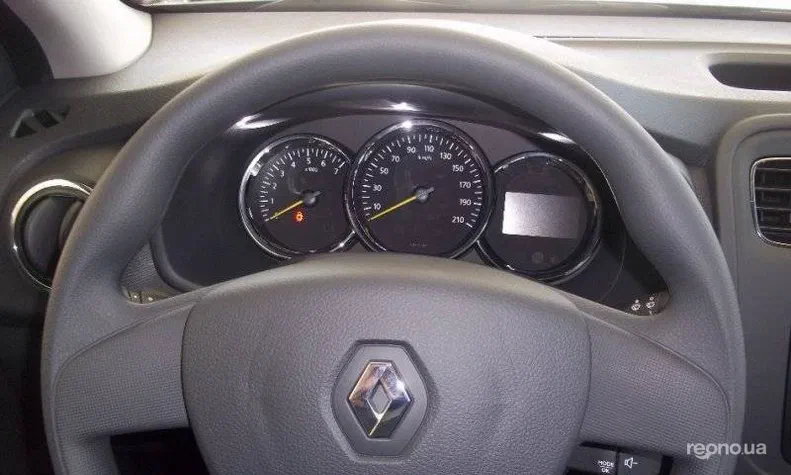 Renault Logan 2016 - 1