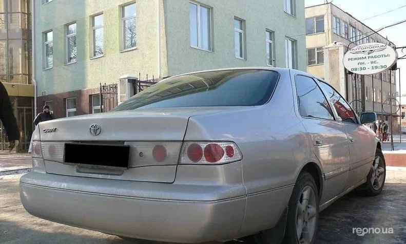 Toyota Camry 2000 - 7
