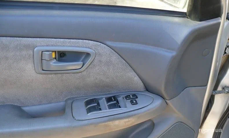 Toyota Camry 2000 - 4