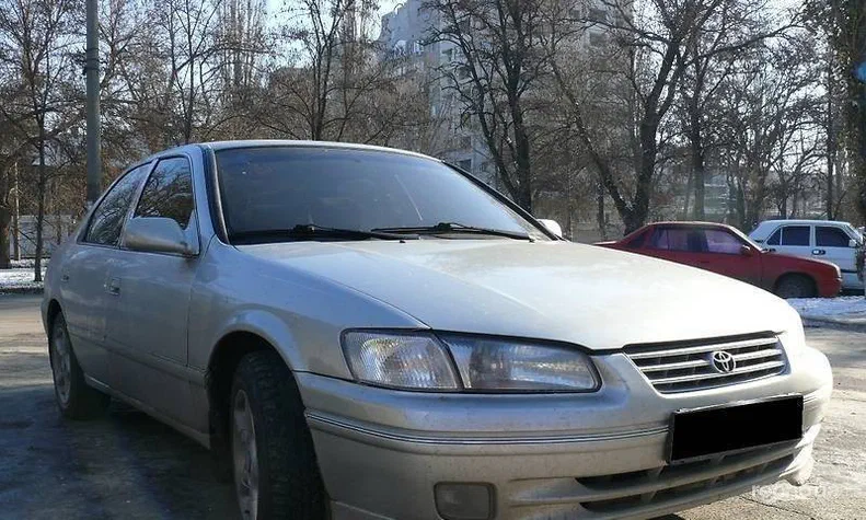 Toyota Camry 2000 - 10