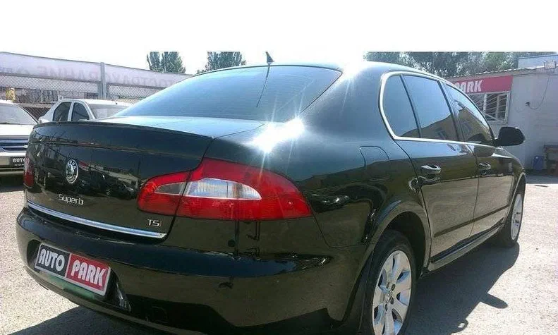 Skoda Superb 2009 - 12