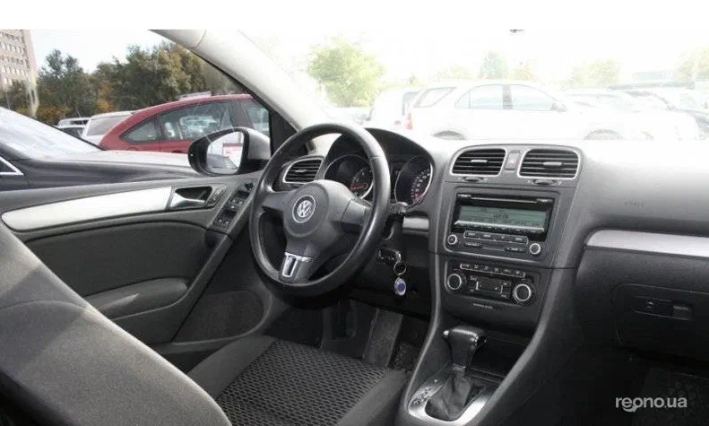 Volkswagen Golf 2010 - 3