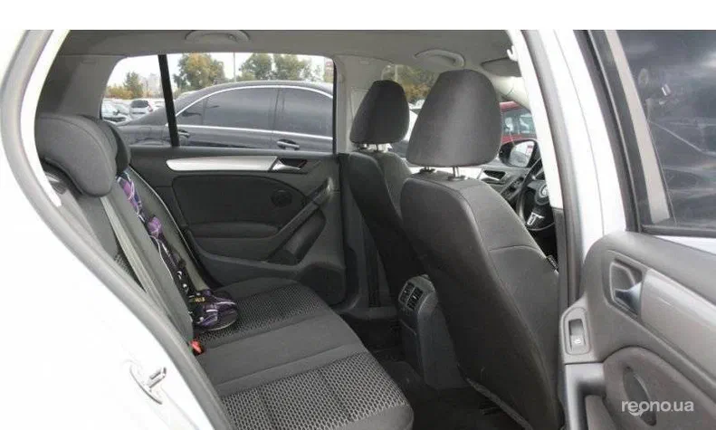 Volkswagen Golf 2010 - 5