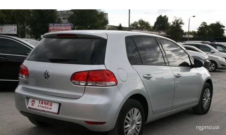 Volkswagen Golf 2010 - 9