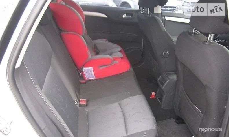 Citroen C4 2012 - 4