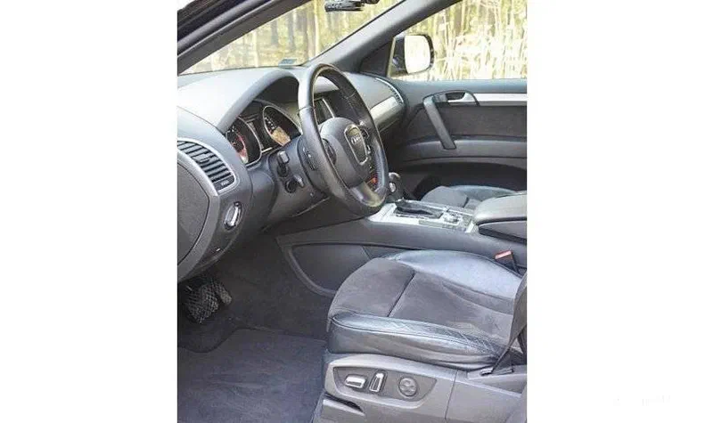 Audi Q7 2010 - 6