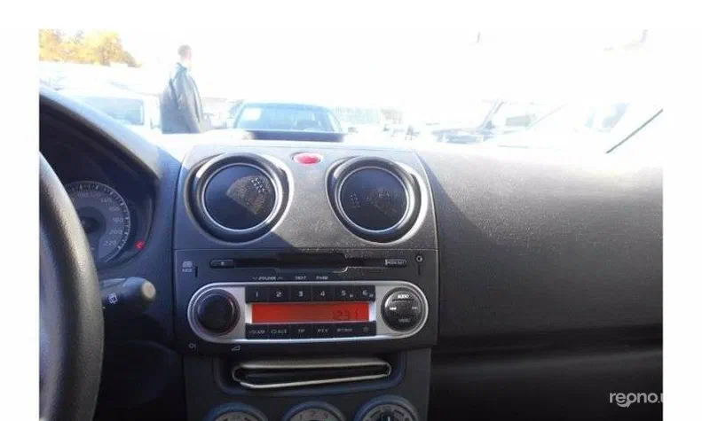 Mitsubishi Colt 2010 - 8