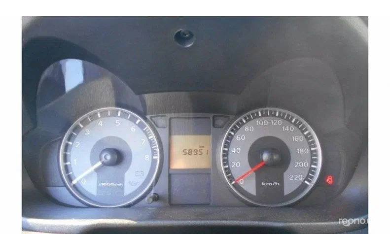 Mitsubishi Colt 2010 - 9