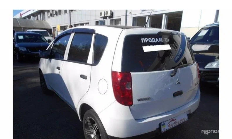 Mitsubishi Colt 2010 - 3