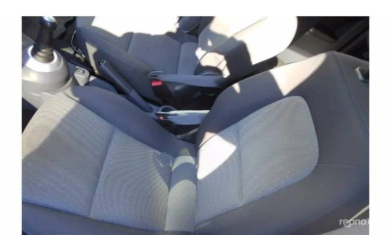 Mitsubishi Colt 2010 - 10