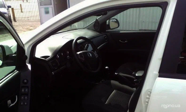 SsangYong Korando 2011 - 16