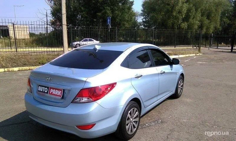 Hyundai Accent 2013 - 18