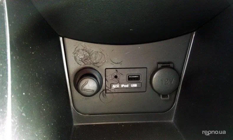 Hyundai Accent 2013 - 24