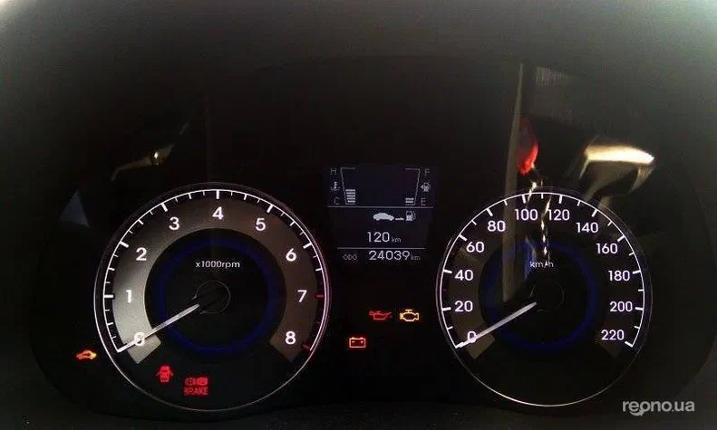 Hyundai Accent 2013 - 26