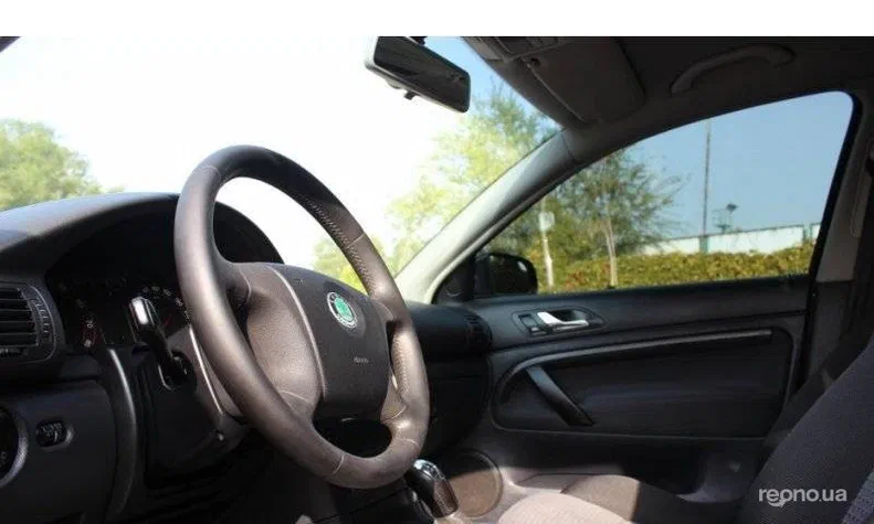 Skoda Superb 2006 - 4