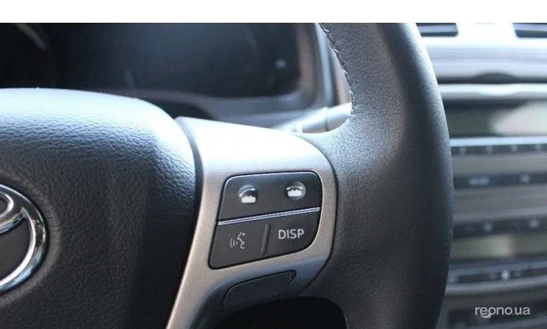 Toyota Avensis 2011 - 7