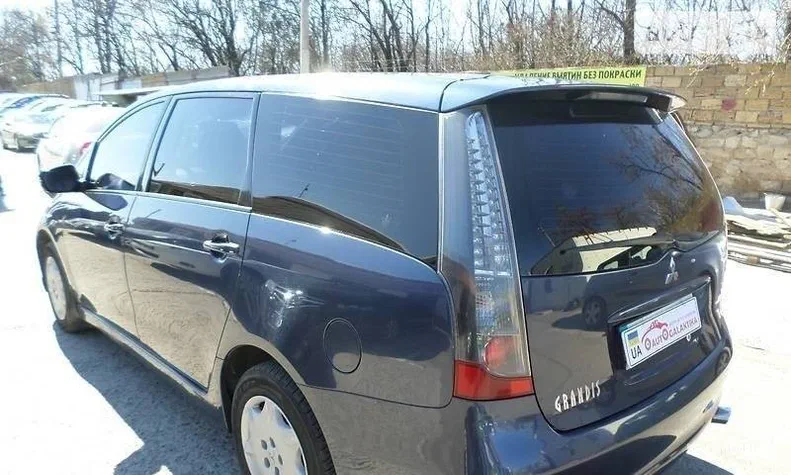 Mitsubishi Grandis 2005 - 11