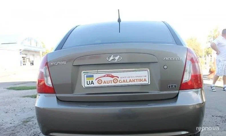 Hyundai Accent 2008 - 4