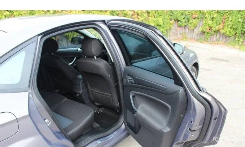 Ford Mondeo 2013 - 12