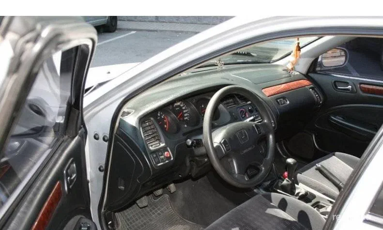 Honda Accord 2001 - 5