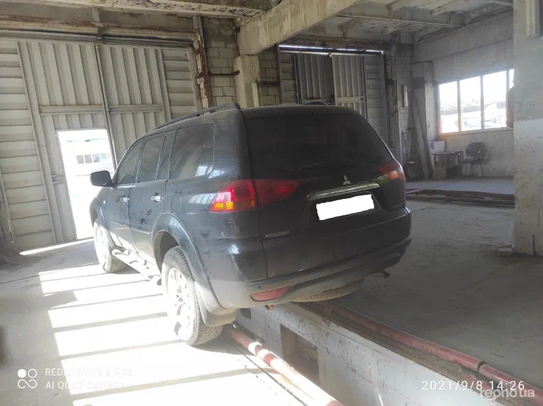 Mitsubishi Pajero Sport 2011