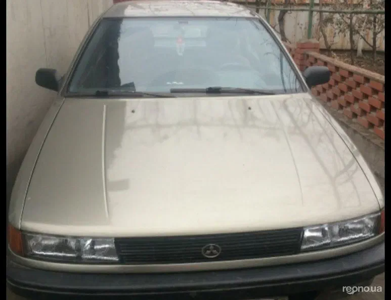 Mitsubishi Lancer 1990