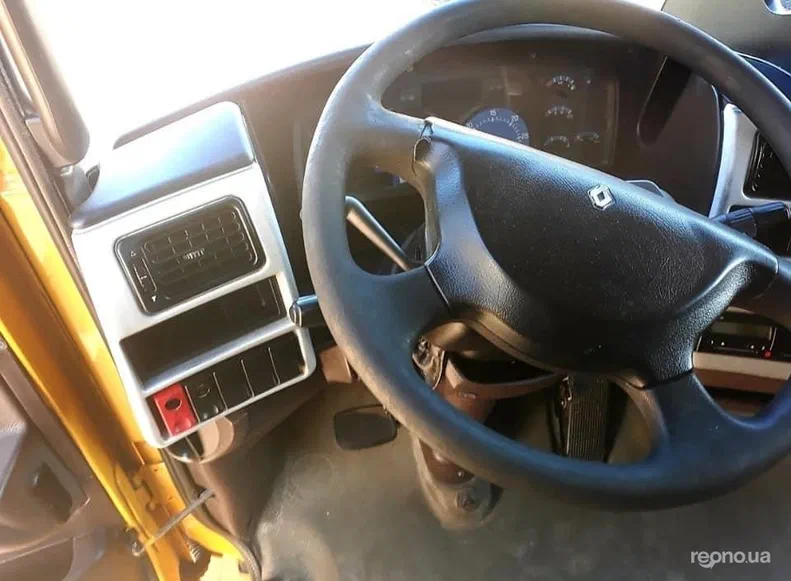 Renault MAGNUM 440dxi 2003