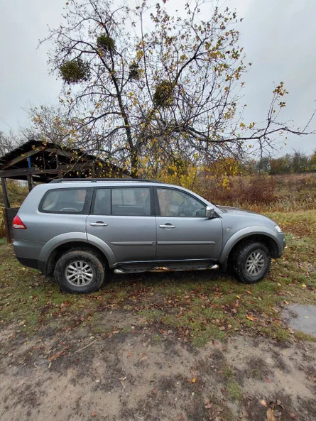 Mitsubishi Pajero Sport 2013