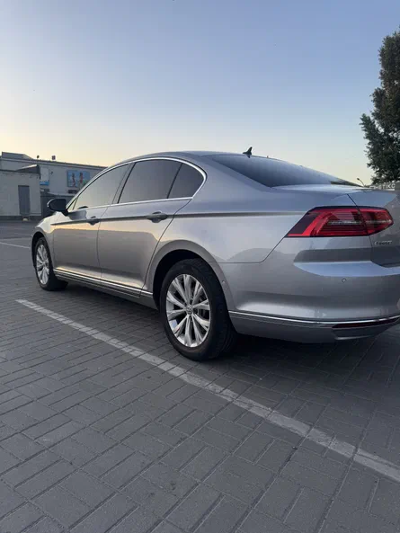 Volkswagen Passat 2018 - 6
