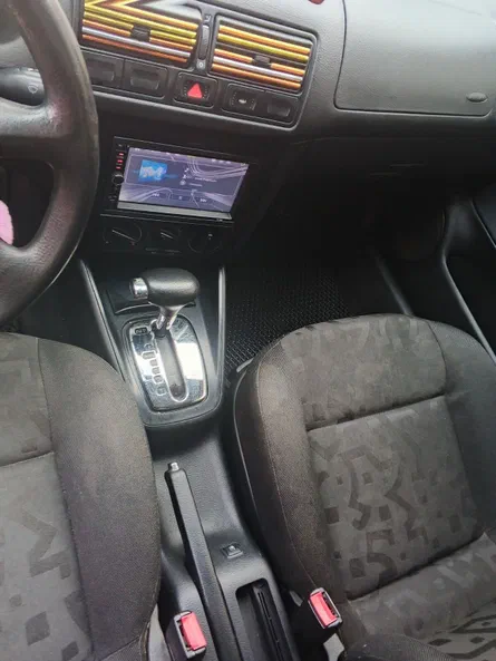 Volkswagen Golf 2000