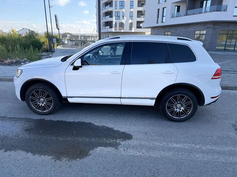 Volkswagen Touareg 2012 - 6