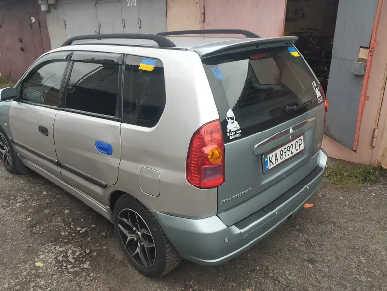 Mitsubishi Space Star 2004