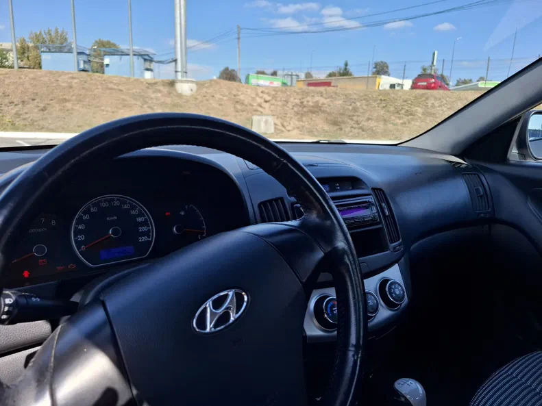 Hyundai Elantra 2010 - 8