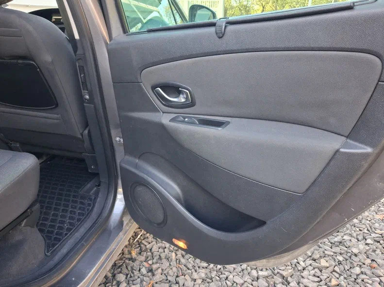 Renault Megane 2010 - 9