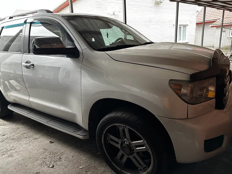 Toyota Sequoia 2008 - 5
