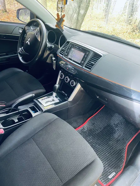 Mitsubishi Lancer 2016 - 8