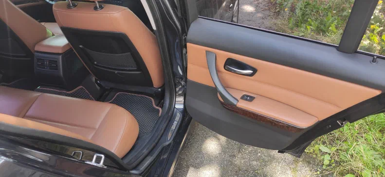 BMW 3 серія 2009 - 14