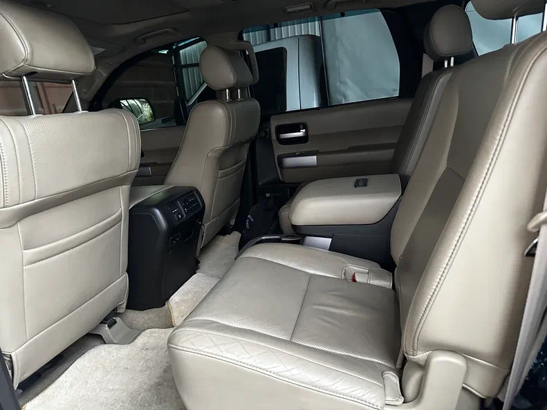 Toyota Sequoia 2008
